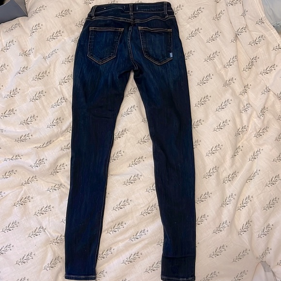 1 Denim • Super Dark Wash Mid-Rise Skinny Jeans (Size 26) - Picture 5 of 6